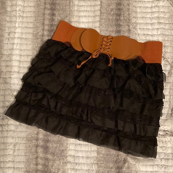 Mint Green | Women’s Ruffled Lace Skirt - Picture 2 of 8